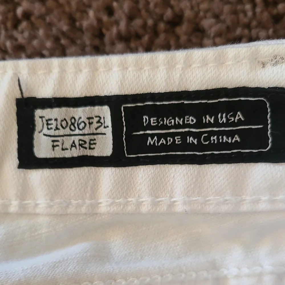 Miss Me White Flare Jeans with Silver Accents - Picture 3 of 10